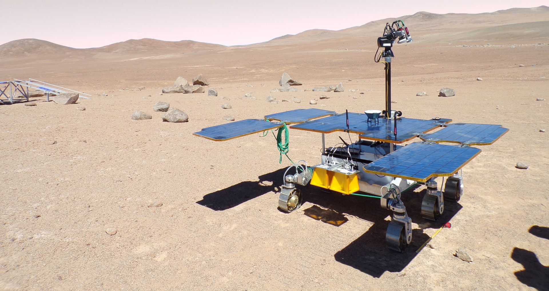 Photo of ExoFiT Rover during fieldtest at Atacama desert, Chile