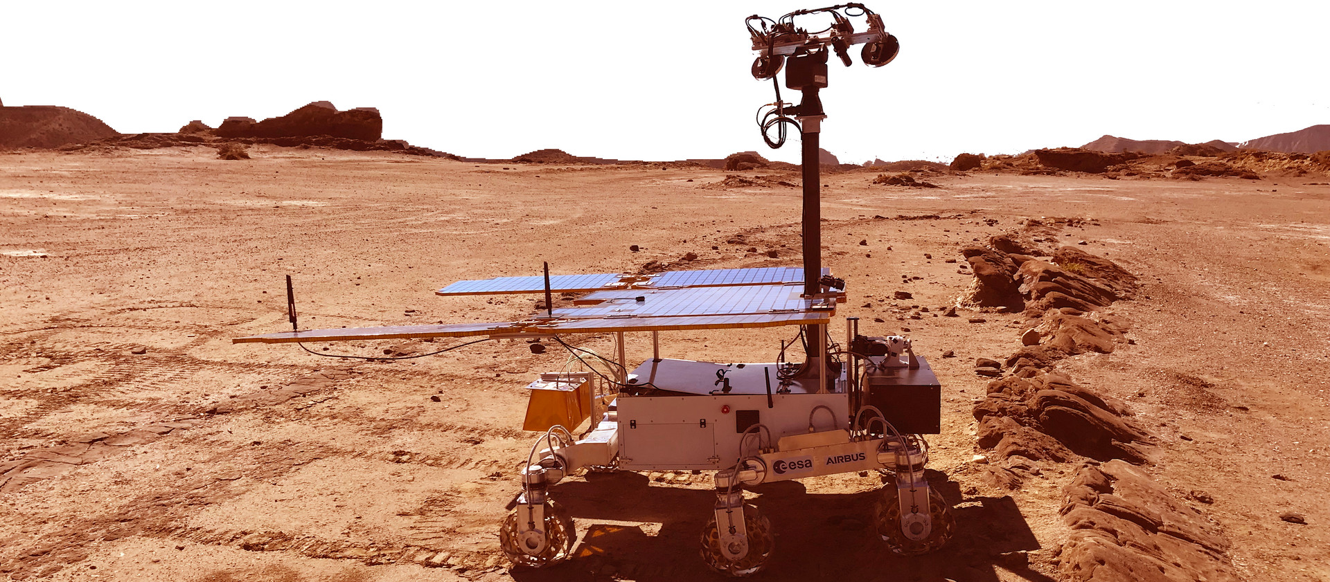 Photo of ExoFiT Rover during fieldtest at Tabernas desert, Spain